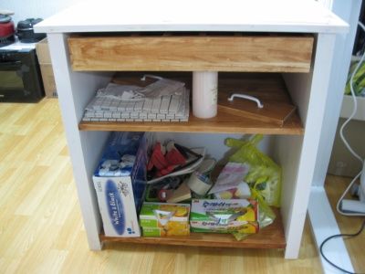 스프러스 수납장겸 요리대.