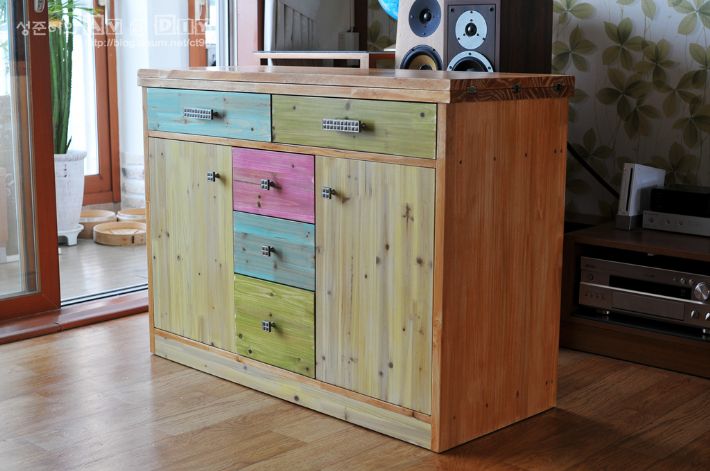 주방 수납장 겸 작업대...