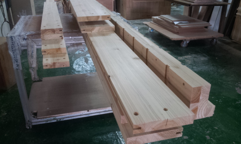 추석 연휴로 작업 출고일 예정 잡기가 매우 어렵습니다.