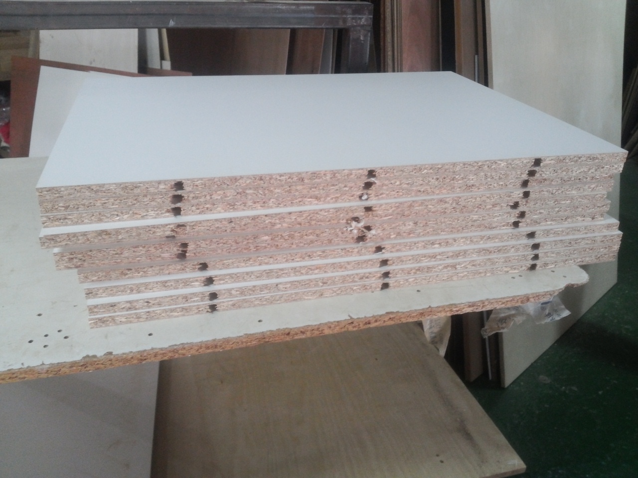 Make for family 는 DIY 의 기본 이며, 철천지는 고객들을 돕고 있습니다.