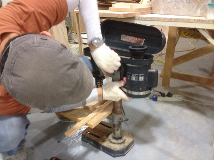 세상이 어떠하든 철천지는 DIY를 돕는 길을 걷고 있습니다.