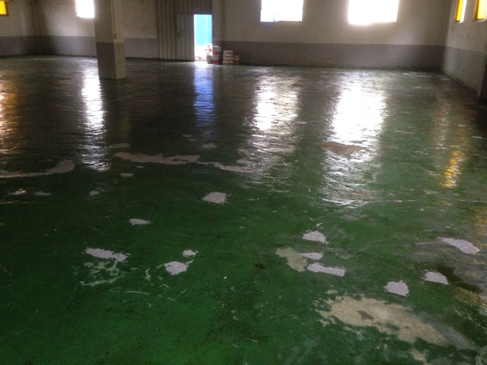 고객여러분 혹시나 장마 피해를 대비하셔서 주변을 한번 살펴 보시기 바랍니다.