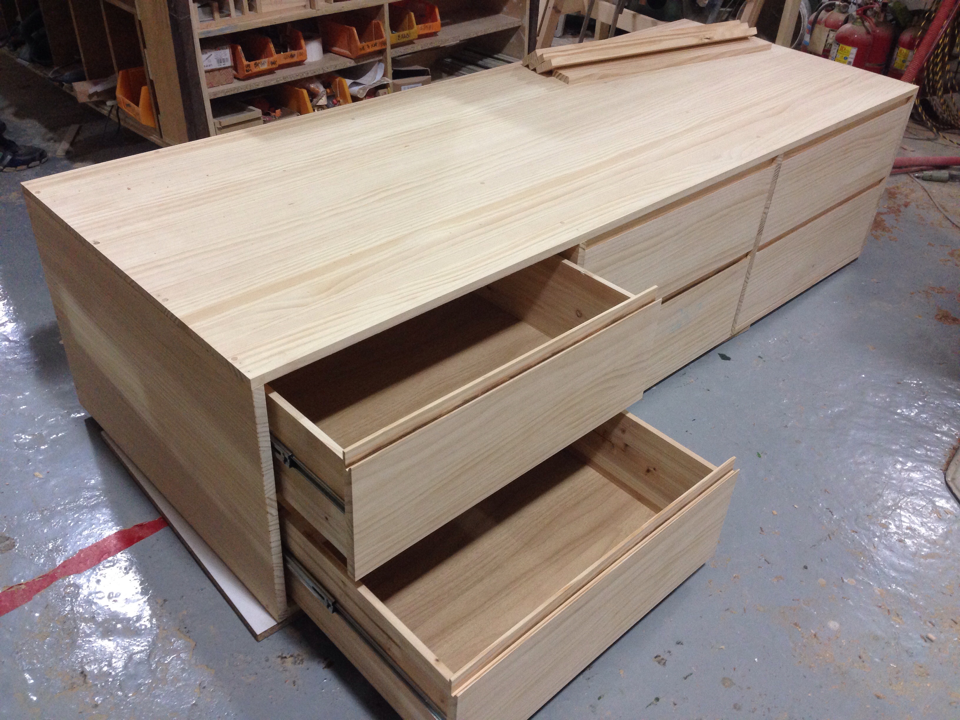 모던 수납 침대 무료 조립 이벤트 7월24일 까지 입니다.