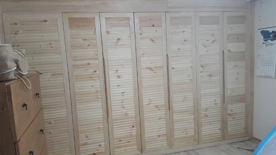 철천지는 보이지 않는 곳의 차이들을 늘려나가고 있습니다.