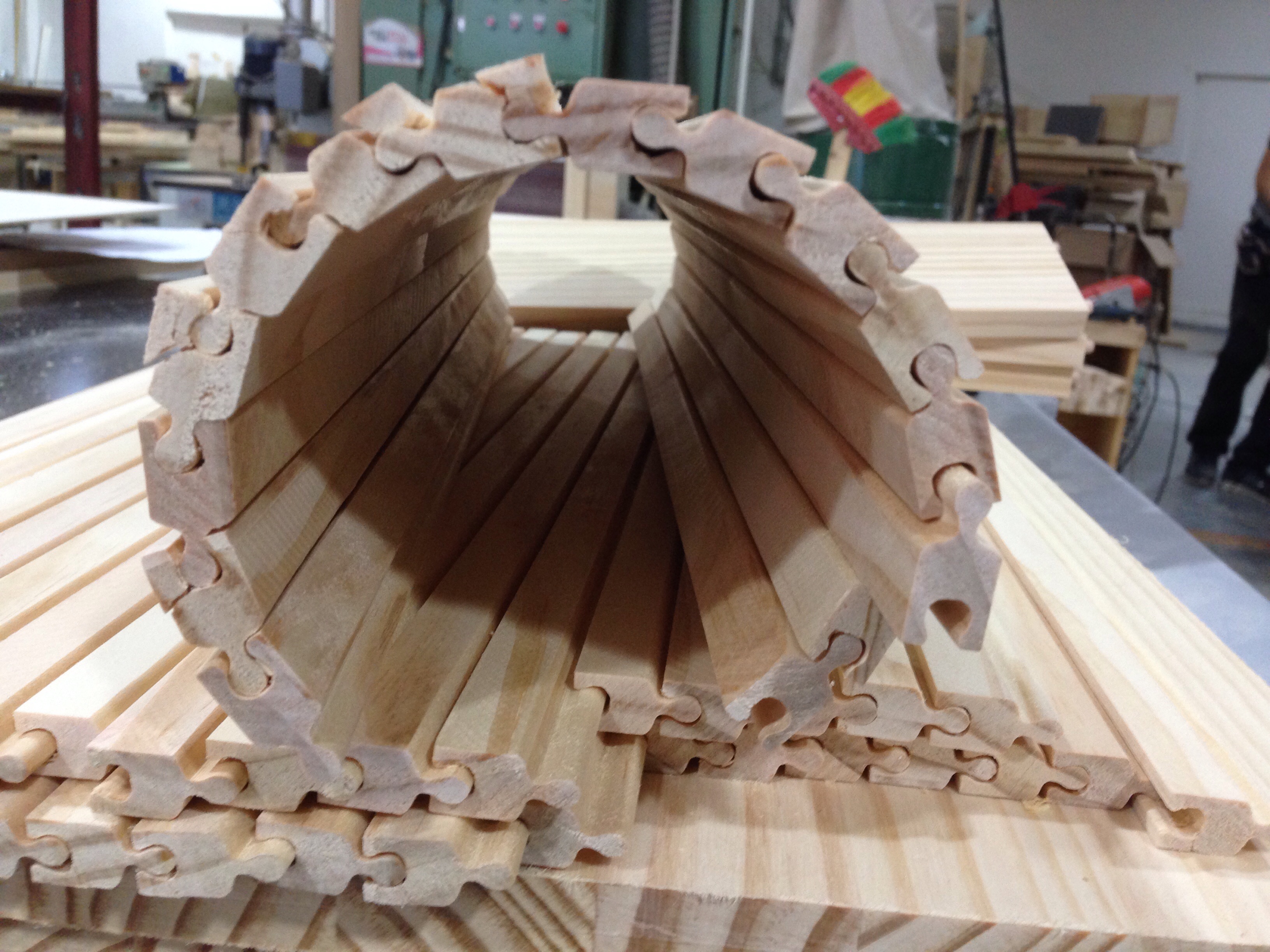 철천지 주문 가구는 뒷판도 자작합판으로 사용 합니다.