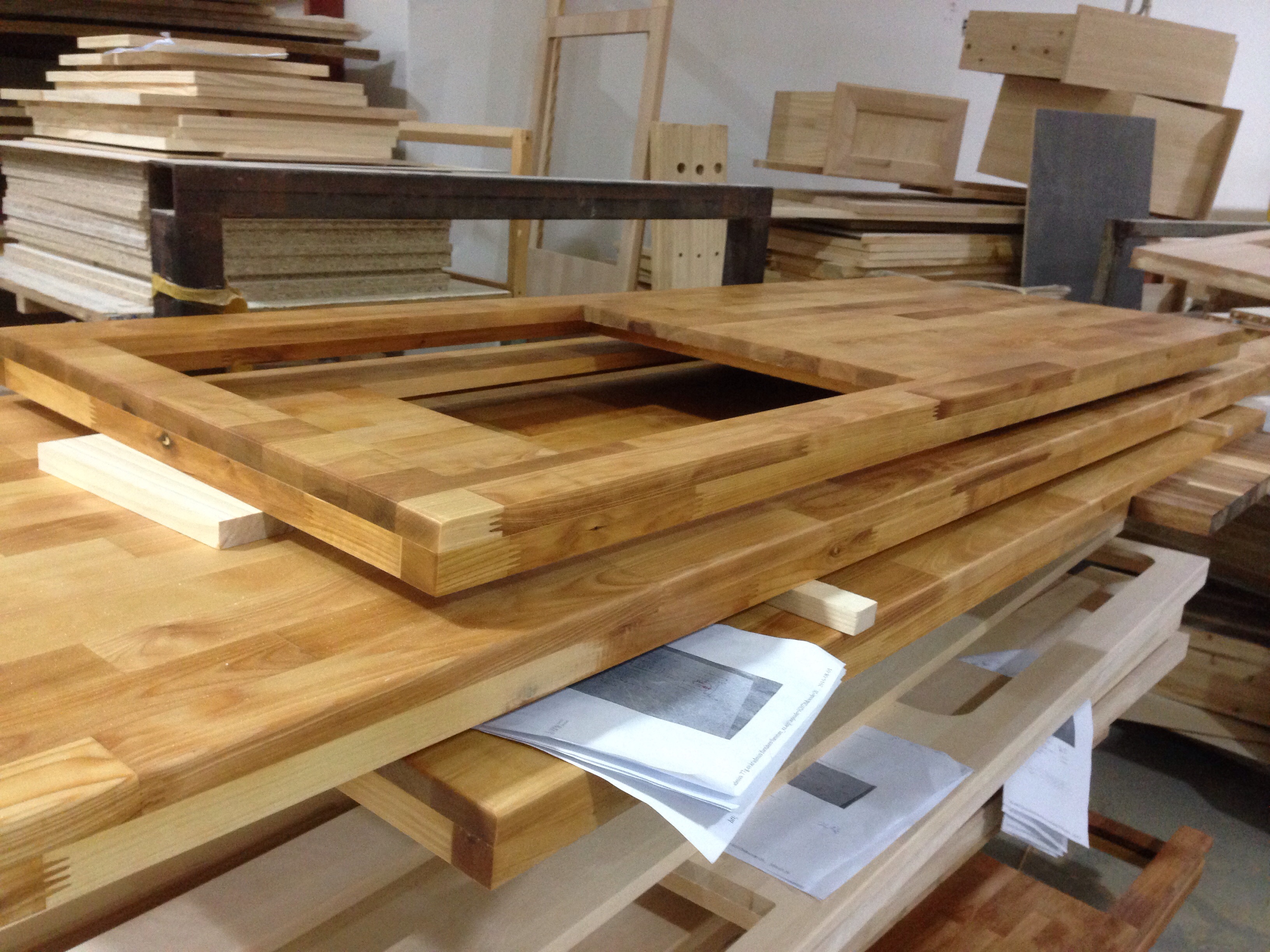 택배 화물차들 휴가가 끝나서 출고 시간이 정상으로 돌아왔습니다.