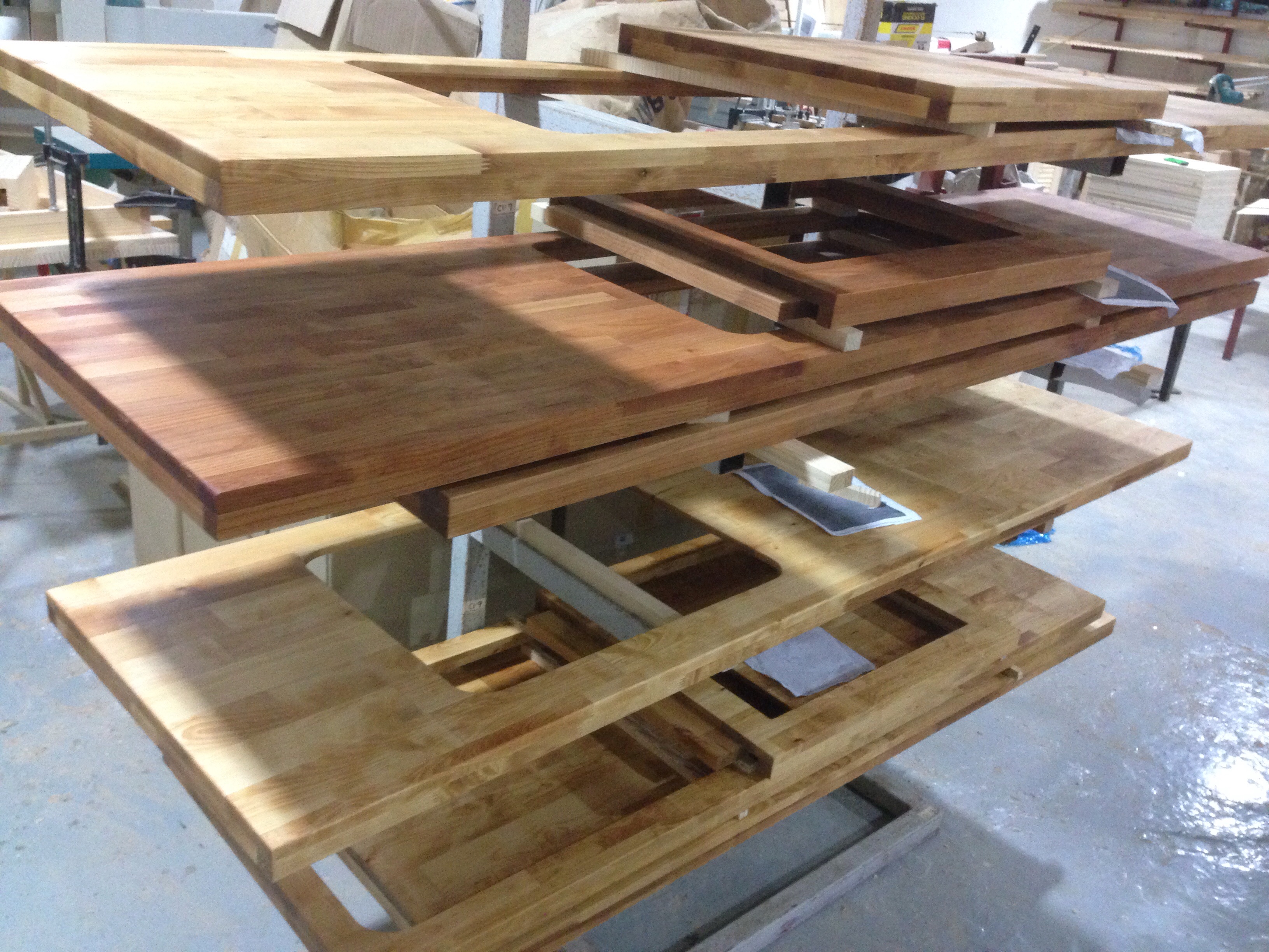 토요일 약속대로 대부분의 제품이 출고 됩니다.