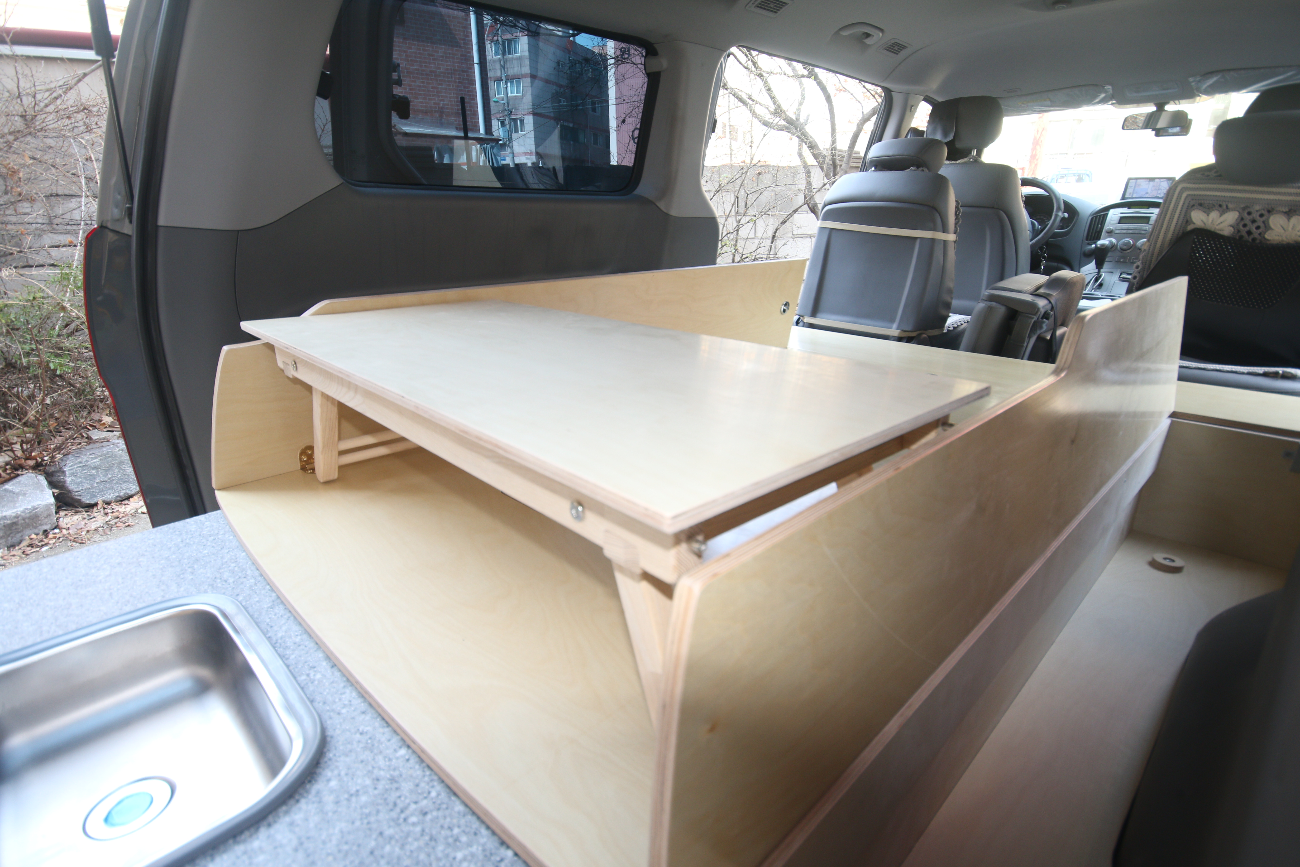 스타렉스6인승실내 (4).jpg