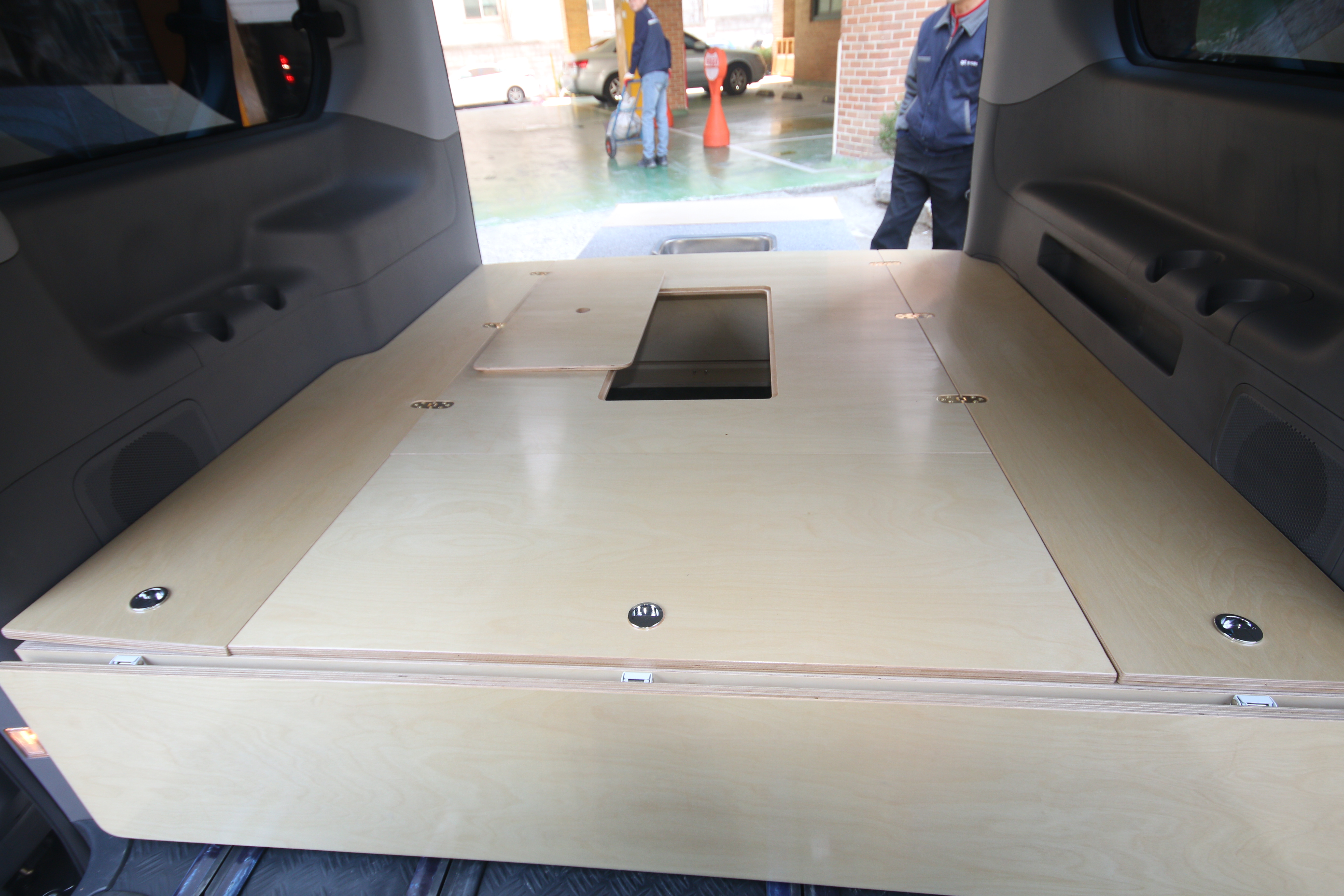 스타렉스6인승실내 (11).jpg