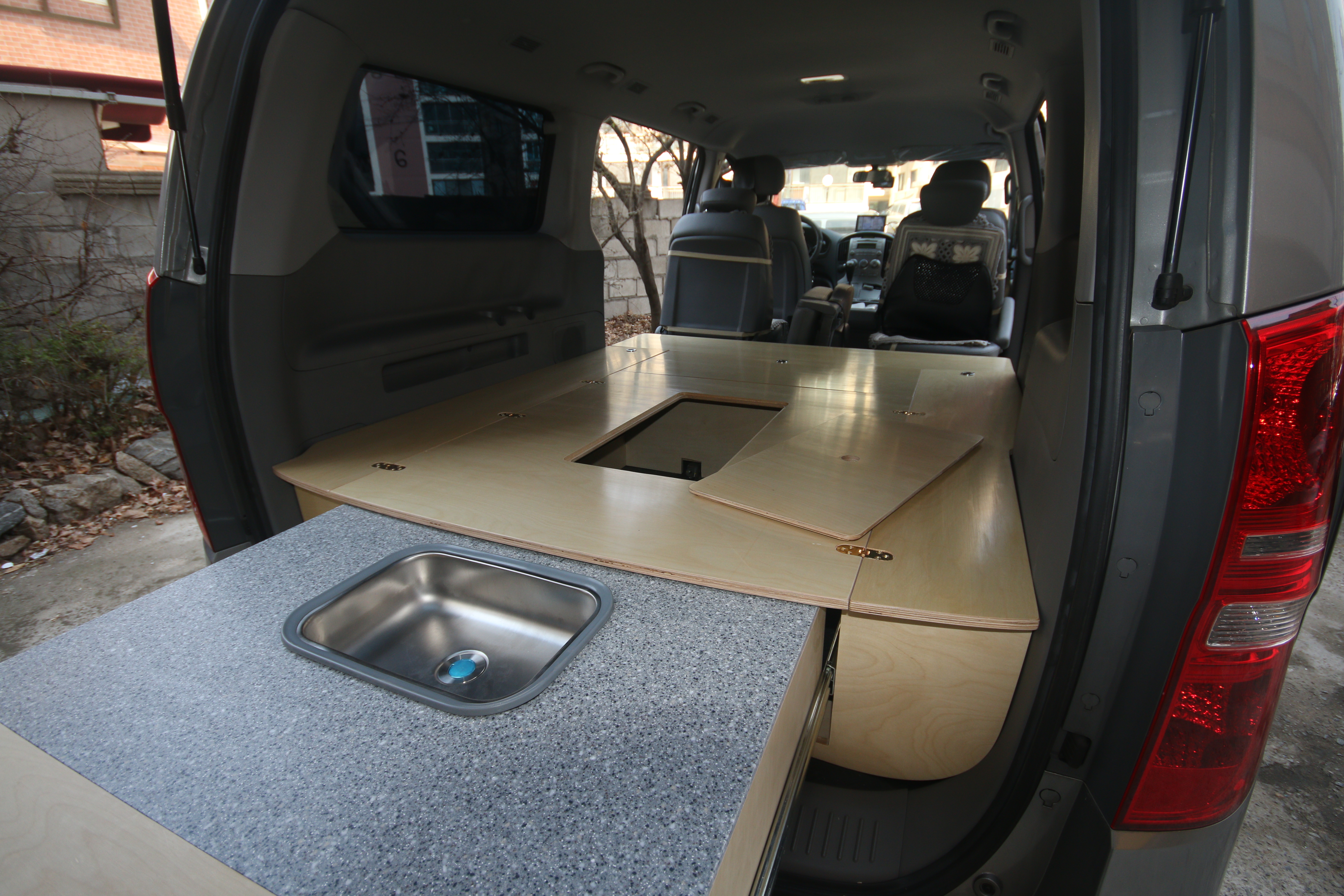 스타렉스6인승실내 (5).jpg