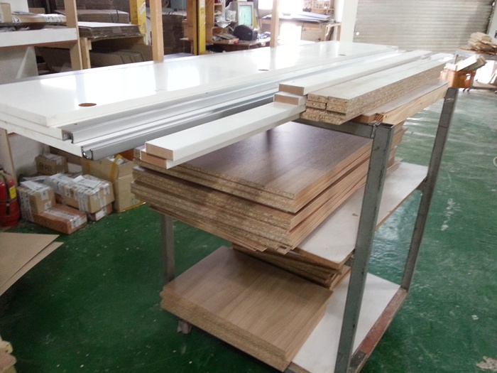 UV 유광백색 여닫이