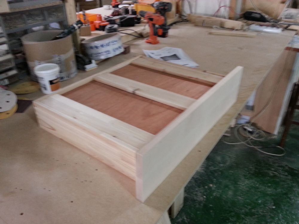 싱크대상판 원목(특수목) 36mm(뒷턱포함,싱크볼 별매)(자작나무) (1900*36*600)(1개)