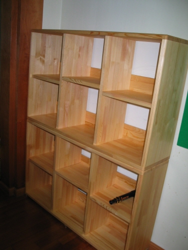 처음 만들어 본 책장과 나무 화분