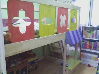 두아들을 위한 집성목 벙커침대