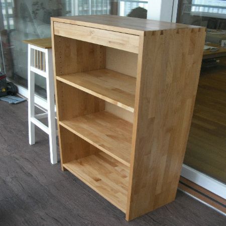 서랍이 달린 3단 책장