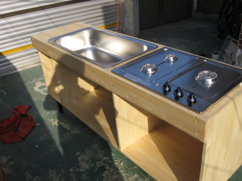 집성목으로 만든 이쁜 타일씽크대 