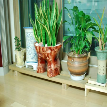 집성목으로 만든 딸아이책상과 화분받침대