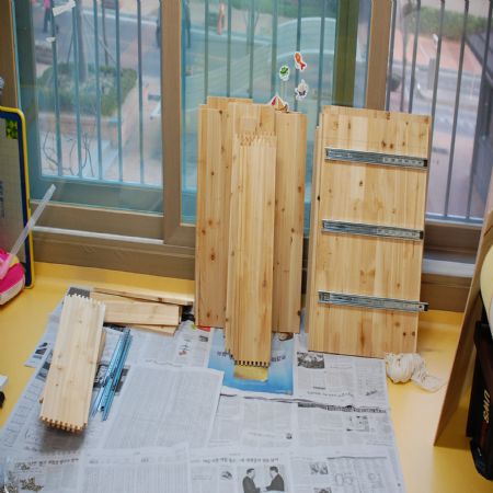 홍송으로 만든 3단 서랍장