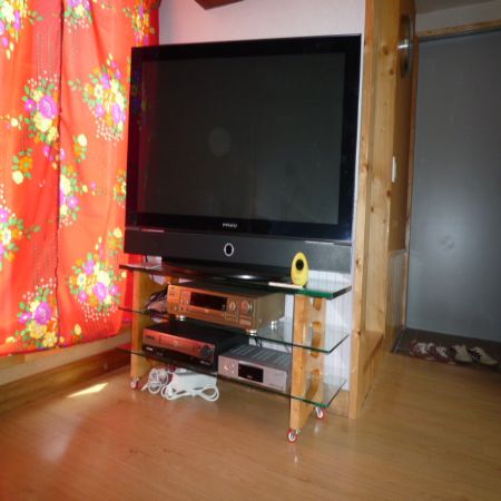 구조목으로 만든 TV랙