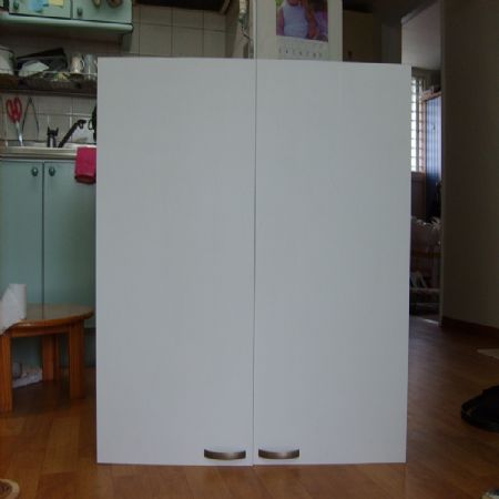 MDF로 만든 신발장