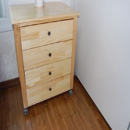 샐락으로 마감한 4단 서랍장