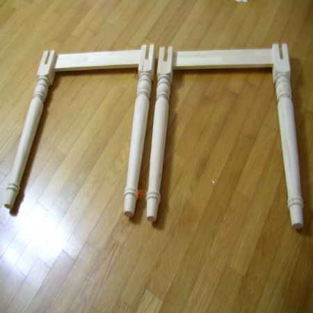 소나무로 만든 식탁