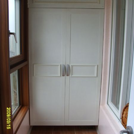 폐장롱문을 이용한 베란다창고