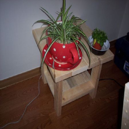 더 간단한 탁자