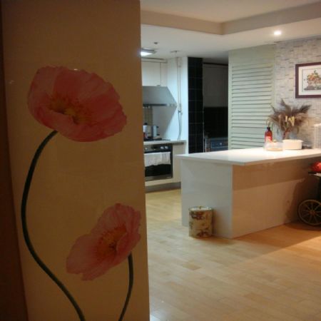 공간분할을 위해 갤러리 문짝을 이용한 파티션제작