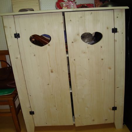 집성목으로 만든 하트장