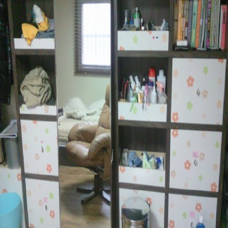 MDF로 만든 공간박스와 서랍식 책상