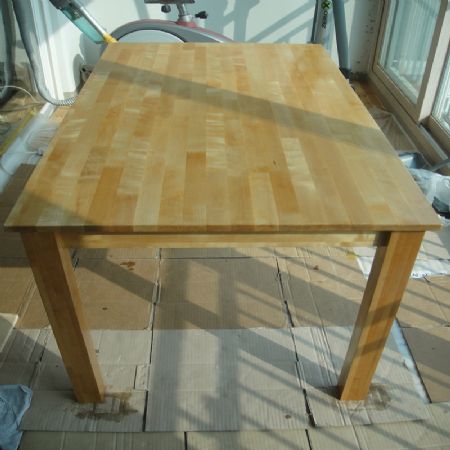 자작나무로 만든 가족 책상