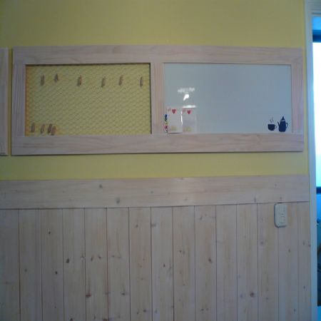 문짝으로 만든 메모판