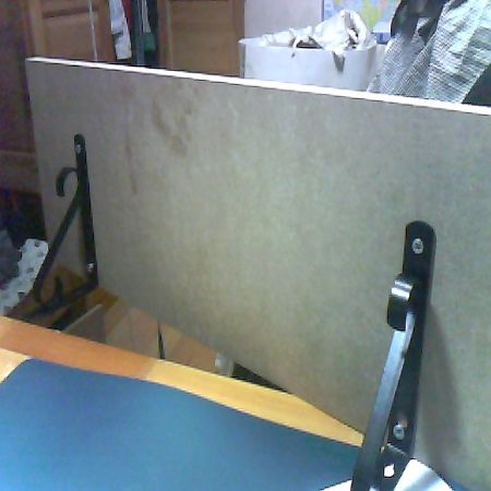 mdf 로 만든 키보드 선반~