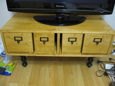 소나무(브라질산)으로 만든 TV장식장