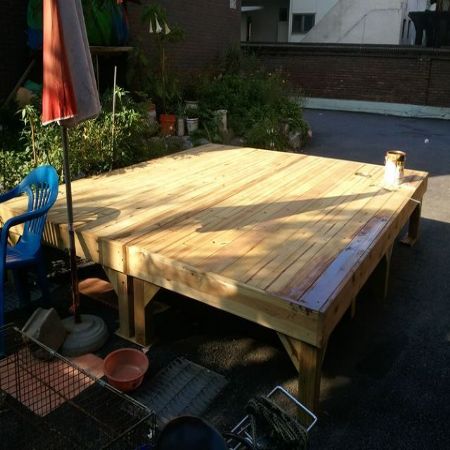 방부목으로 만든 평상