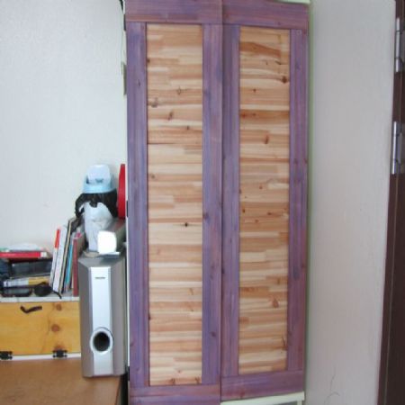 책장에 패널문 달자.