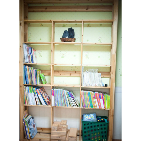 책꽂이 만들었어요.