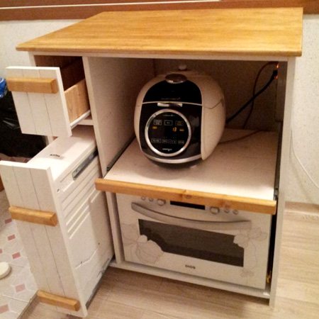 스프러스 판재로 만든 쌀통밥솥렌지장.