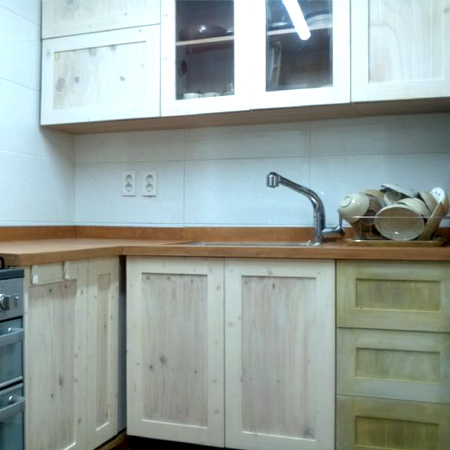 자동주문형 싱크대로 주방 분위기가 밝아졌어요 