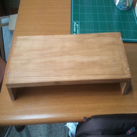 레드파인으로 만든 간단한 모니터 받침대!