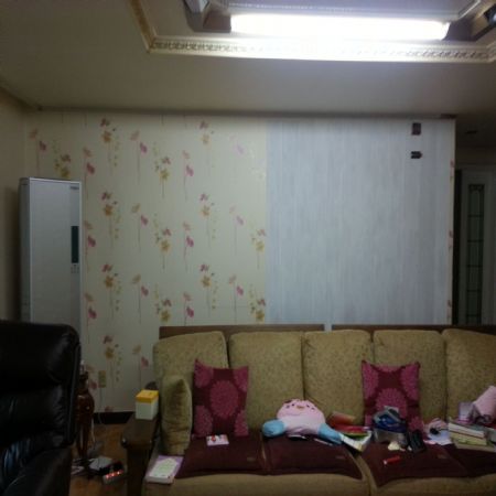 MDF로 마감한 거실 벽체