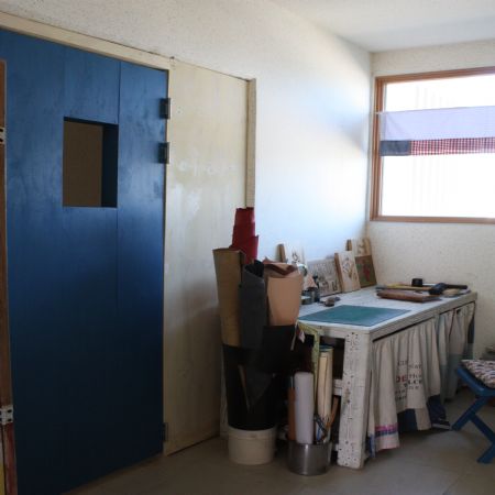 가벽과 문만들어 정리했어여( 사진이 보이질않아 다시올립니다ㅠㅠ )