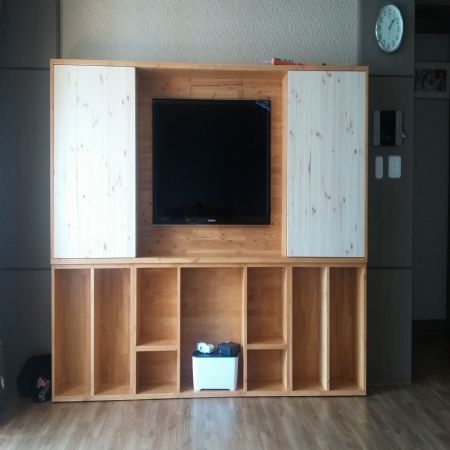 처음으로 거실장 만들었어요.