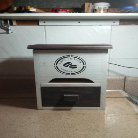 소나무집성목으로 만든 커피보관함