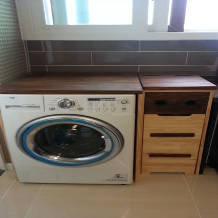 집성목으로 만든.. 세탁기장(?)과 빨래통