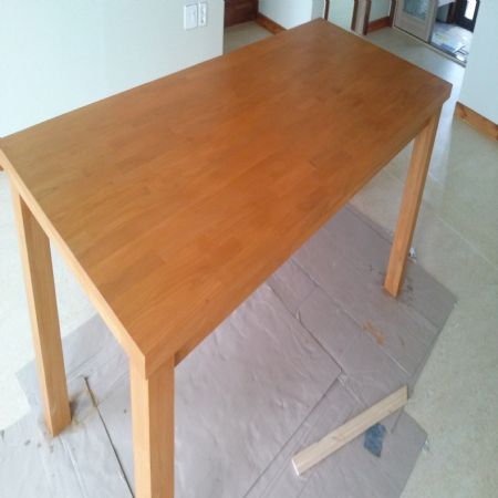 오리나무 식탁 스테인 및 바니쉬 작업