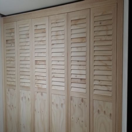 붙박이장 주문해서 만들었습니다.