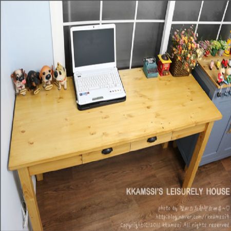 딸아이를 위해 엄마가 직접 만든 책상