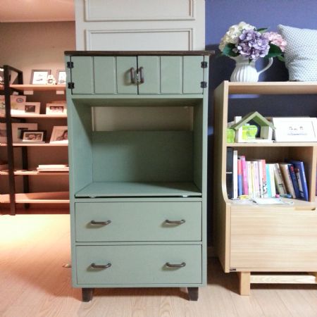 밥솥장과 아이들 책꽃이 입니다.